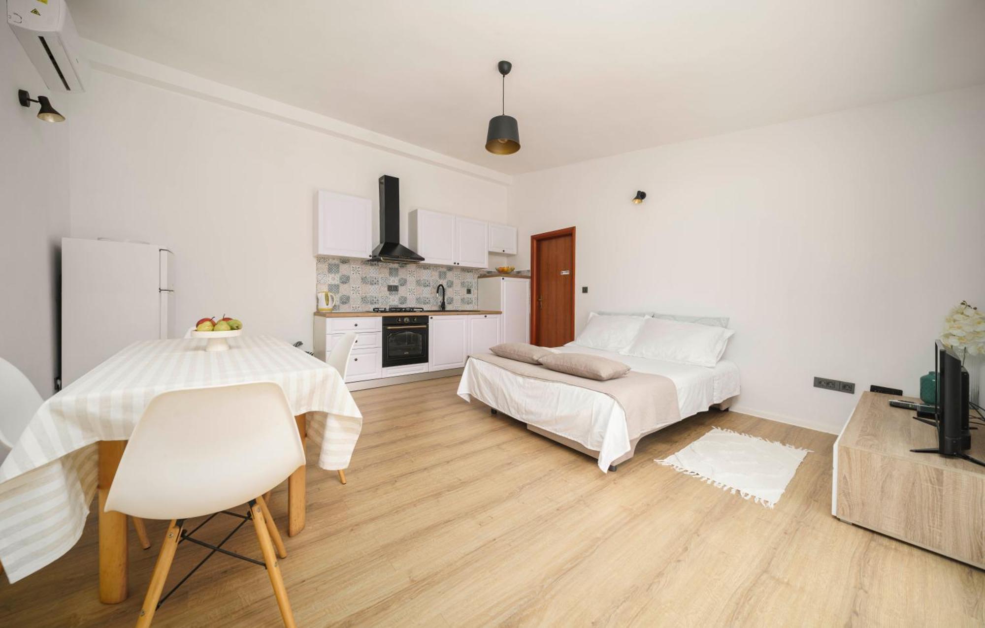 Apartments Vitis - City Centre - Free Parking โวดีเซ ภายนอก รูปภาพ