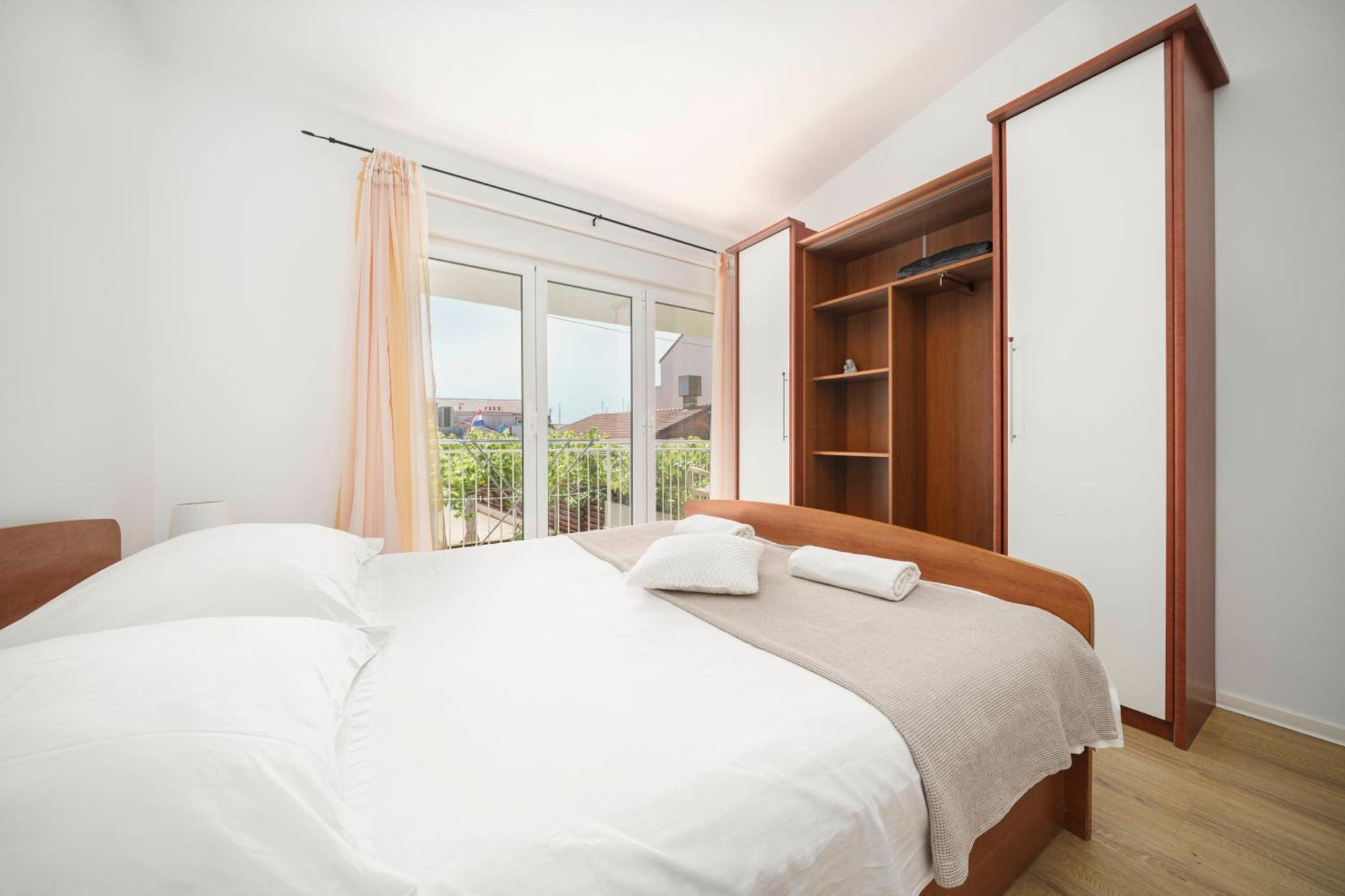 Apartments Vitis - City Centre - Free Parking โวดีเซ ภายนอก รูปภาพ